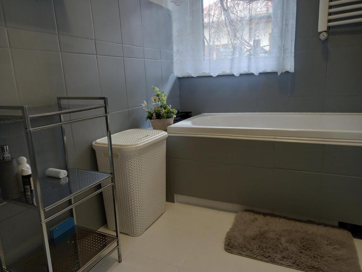 Pokoje Goscinne U Grazynki Nowy Sącz Exteriör bild